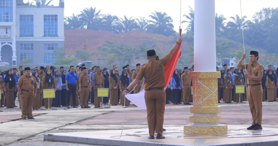 Di Halaman Gedung Utama Tenayan Raya, Jajaran BPKAD Pekanbaru Ikuti Apel Gabungan