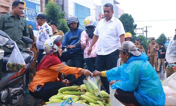 Penertiban Pedagang dan Penanganan Sampah serta Pungli di Jalan Ahmad Yani Pekanbaru