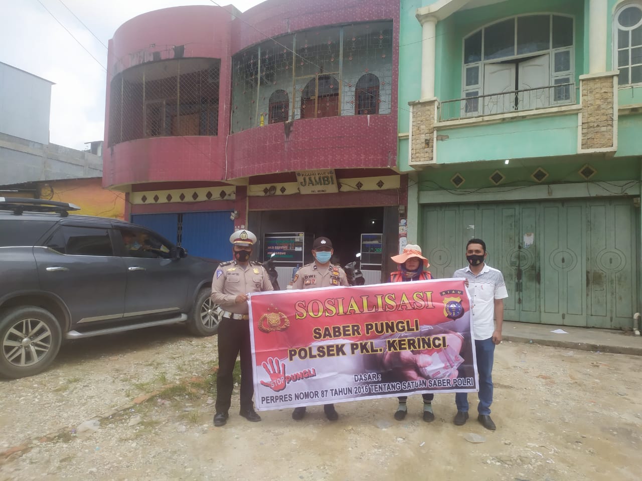 Berantas Pungli, Polsek Pangkalan Kerinci Lakukan Sosialisasi Kepada Petugas Parkir