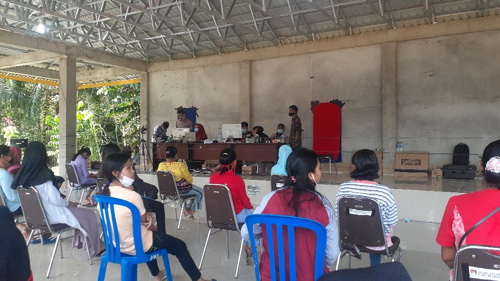 Ratusan Masyarakat Tasik Serai dan Tasik Serai Barat Antusias Mengikuti Perekaman e-KTP 