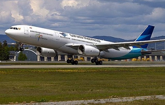 Kaca Kokpit Pesawat Garuda Retak, Penerbangan Dibatalkan