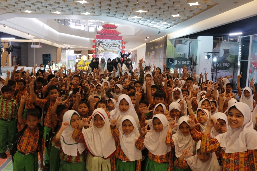 Dispusip Kota Pekanbaru Meriahkan Festival Literasi Riau Care Center