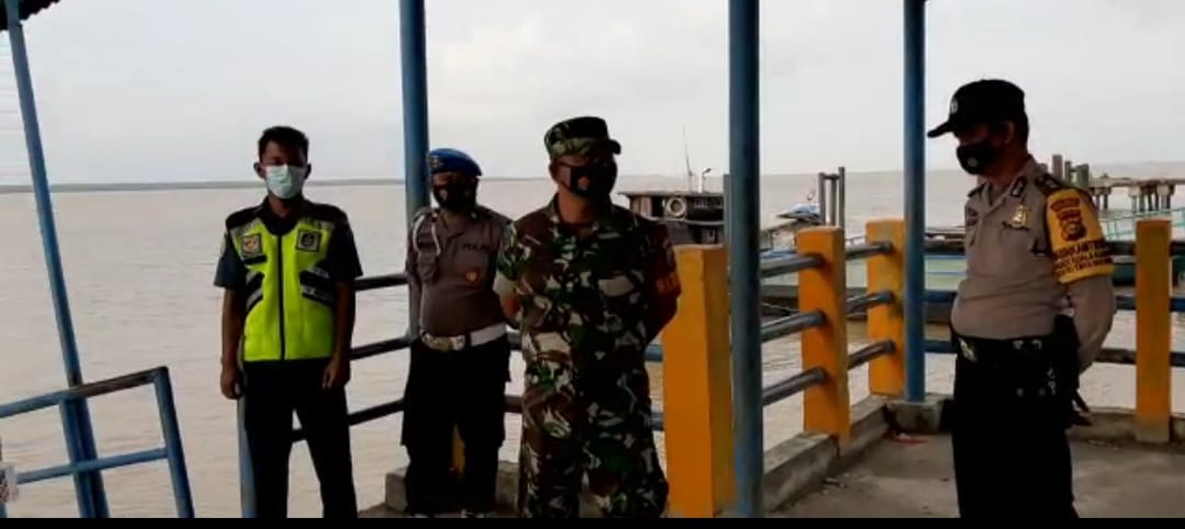 Tinjau Pelabuhan, Polsek Kuala Kampar Monitor Penerapan Prokes Warga