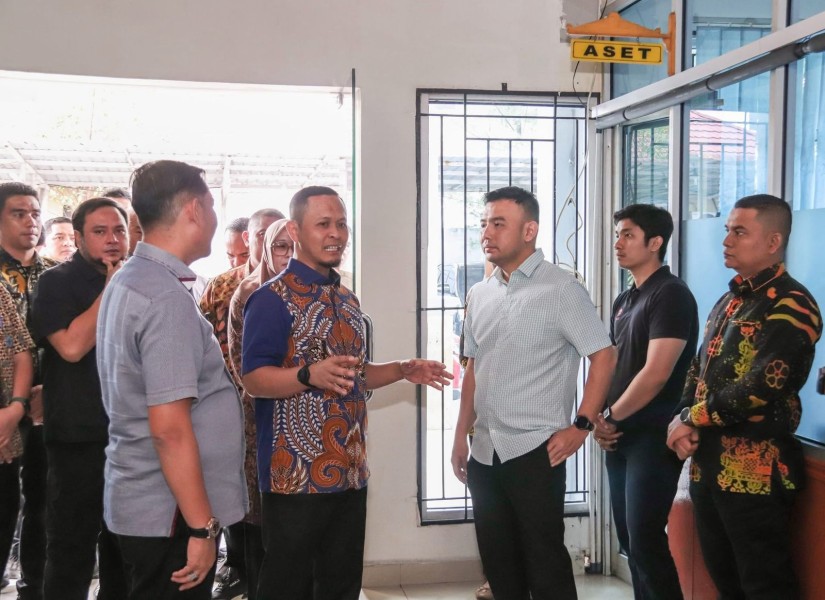 Wali Kota Pekanbaru Sidak Kantor Bapenda, Soroti Panjangnya Antrean Wajib Pajak