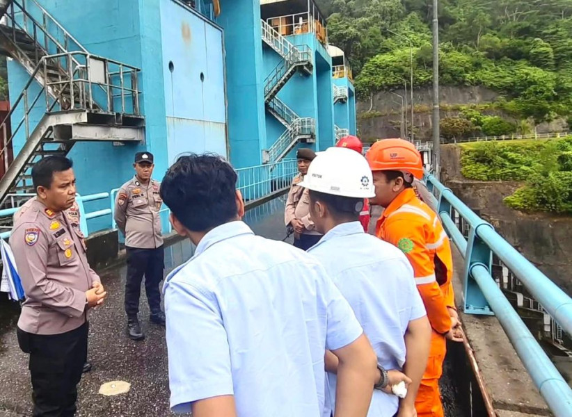 Elevasi Waduk Koto Panjang Melebihi Ambang Batas, Pintu Spillway Dibuka untuk Pengendalian