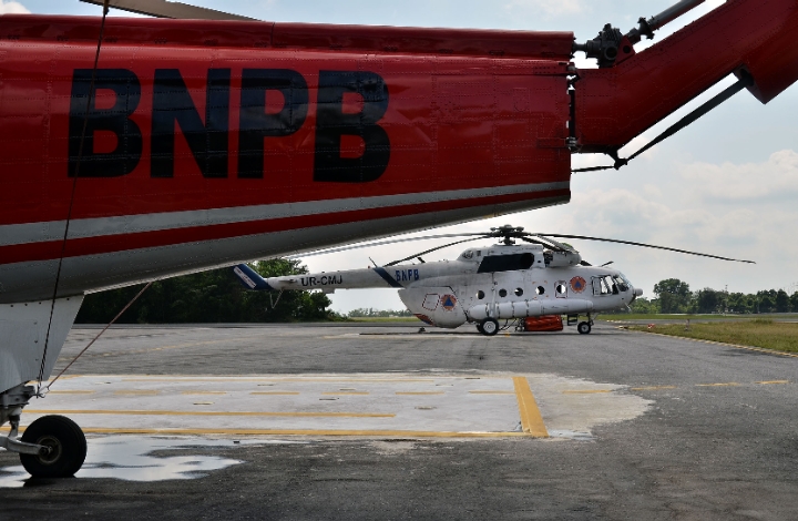 Atasi Karhutla di Riau, BNPB Segera Kirim Tambahan 2 Helikopter WB