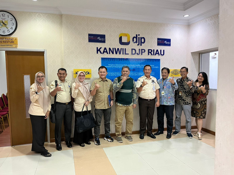 Bapenda dan DJP Kanwil Riau bahas Sinergitas Penguatan Pajak Pusat dan Daerah di Pekanbaru
