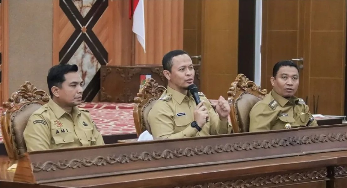 Kepala BPKAD dan Beberapa OPD Ikuti Rapat Bersama Walikota Agung Nugroho