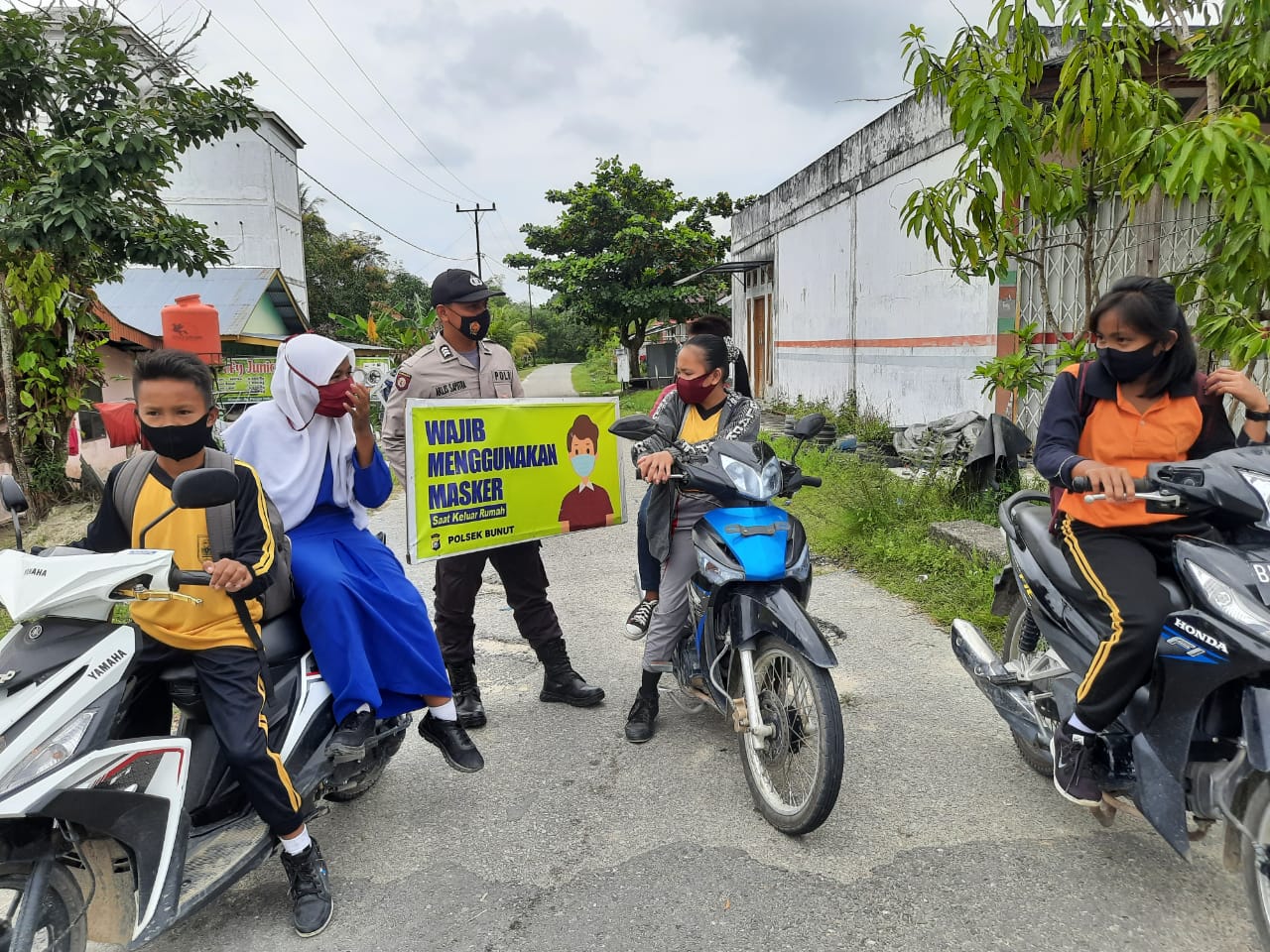 Polsek Bunut Lakukan Patroli Cegah Kriminal dan Sosialisasi Prokes