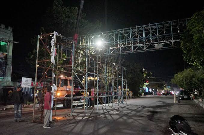 Pemko Pekanbaru Gencarkan Penertiban 580 Tiang Reklame Ilegal