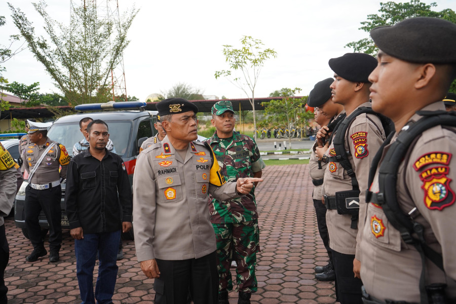 Pimpin Apel Pasukan Pengamanan Pilkada di Rohil, Wakapolda Riau Tekankan Integritas Personel