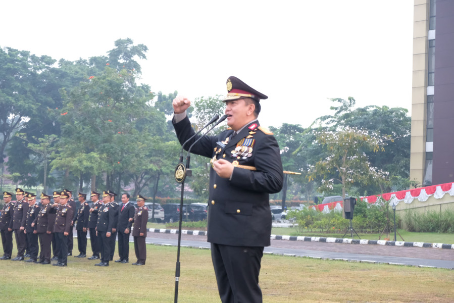 Kapolda Riau Jadi Inspektur Upacara HUT Kemerdekaan ke-79 RI