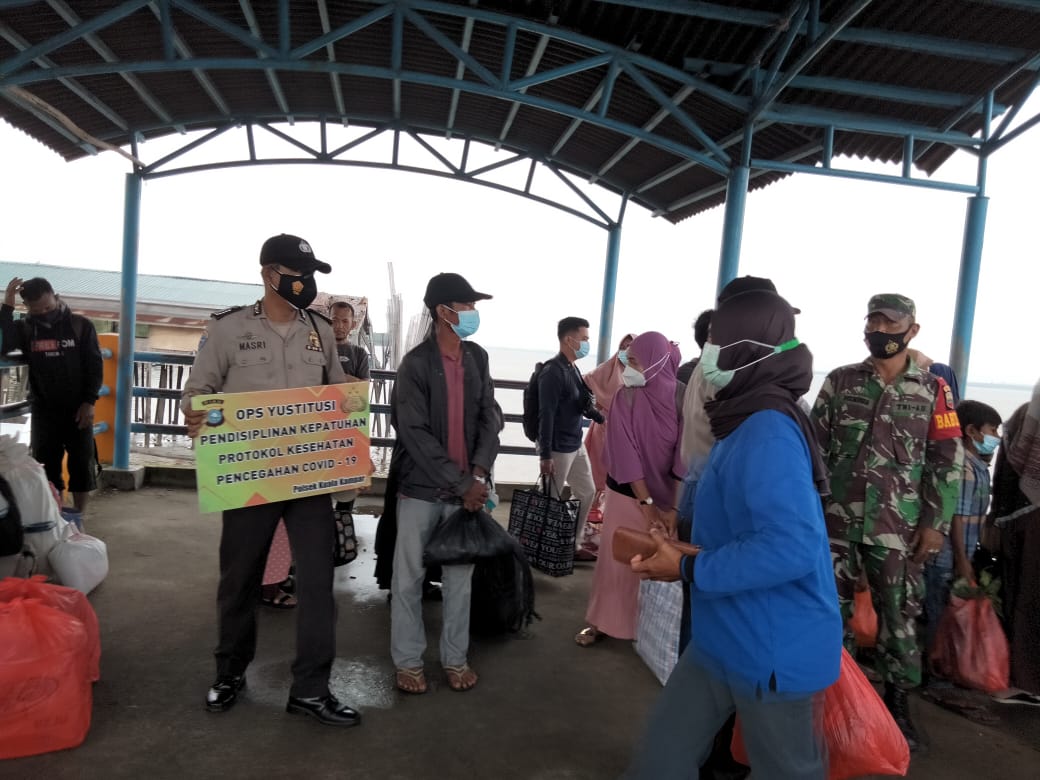 Bersama Dishub  dan Syahbandar, Polsek Kuala Kampar Pantau Prokes