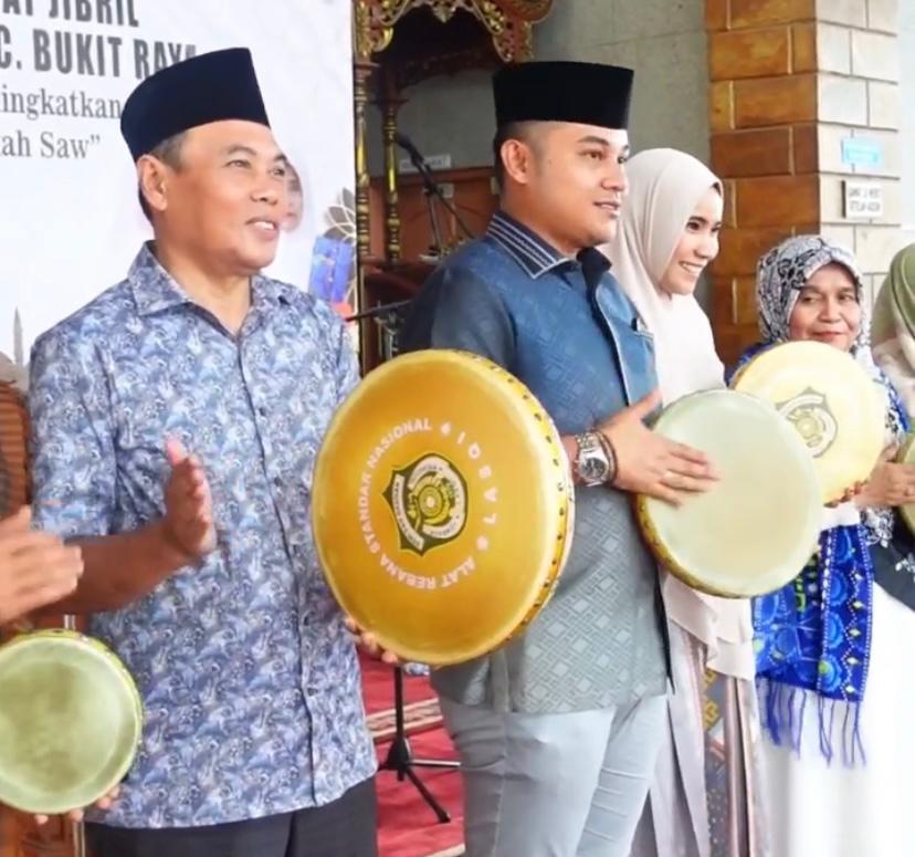 Lomba Barzanji Marhaban dan Sholawat Jibril BKMT Kecamatan Bukitraya Dibuka Camat Tengku Ardi