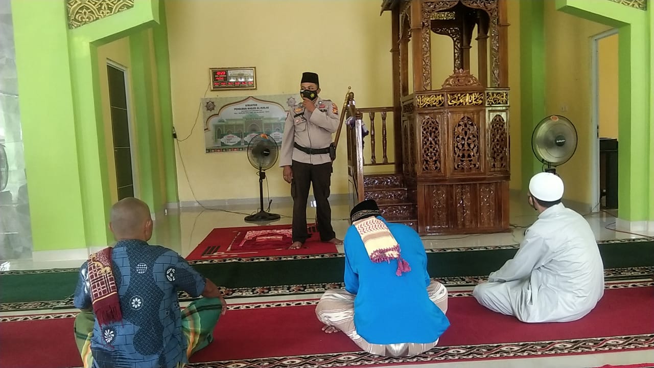Bhabinkamtibmas Polsek Kerumutan Imbauan Terapkan Prokes dan Kamtibmas