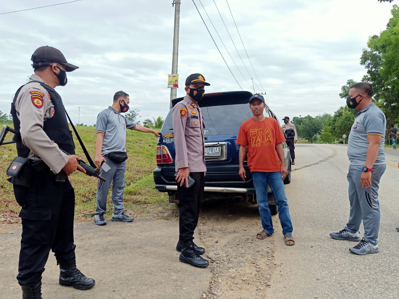 Antisipasi Aksi Teror di Wilkum, Polsek Pangkalan Lesung Gelar Razia di Depan Mako