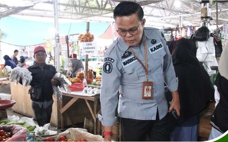 Kepala DKP Pekanbaru dan Jajaran Monitoring Harga dan Pengawasan Keamanan Pangan Segar