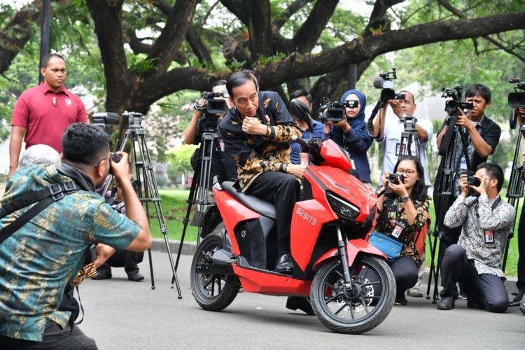 Viral Soal Prank Motor Listrik Jokowi, Ternyata Ini Fakta Sebenarnya