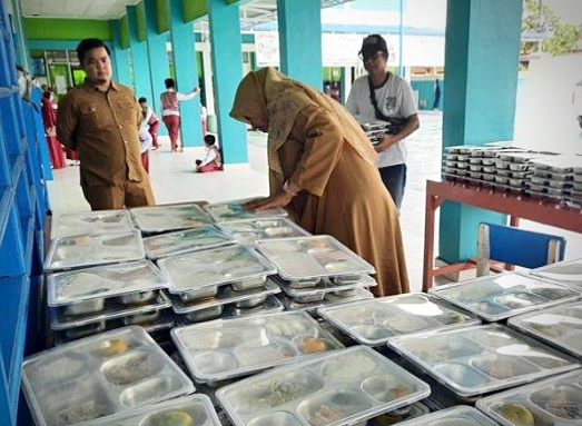 3.010 Anak di Pekanbaru Nikmati Makan Siang Bergizi Gratis