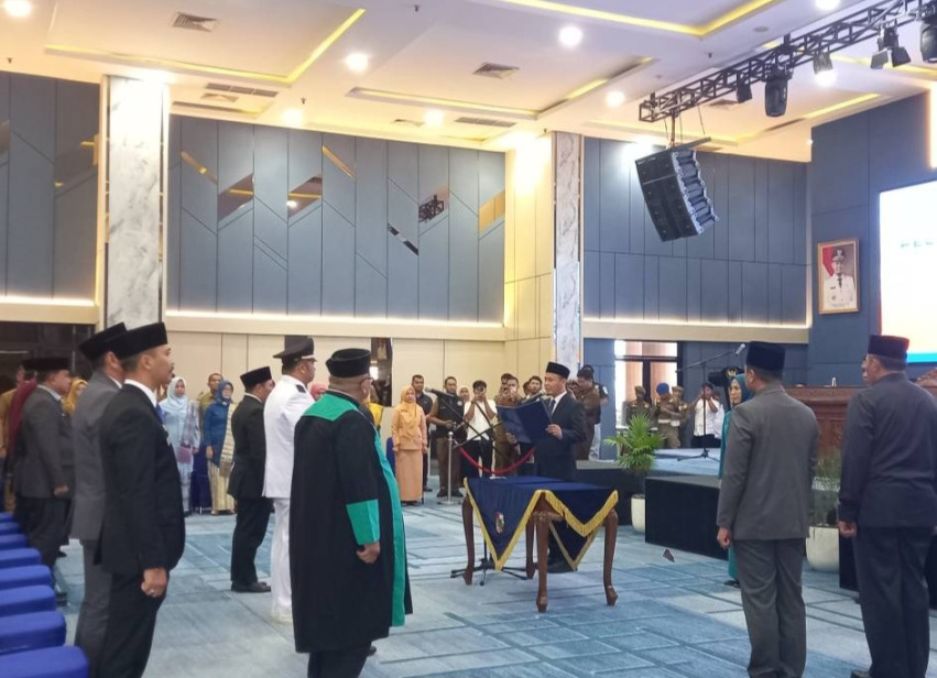 Walikota Lantik 43 Pejabat Pemko Pekanbaru, Ini Nama-namanya
